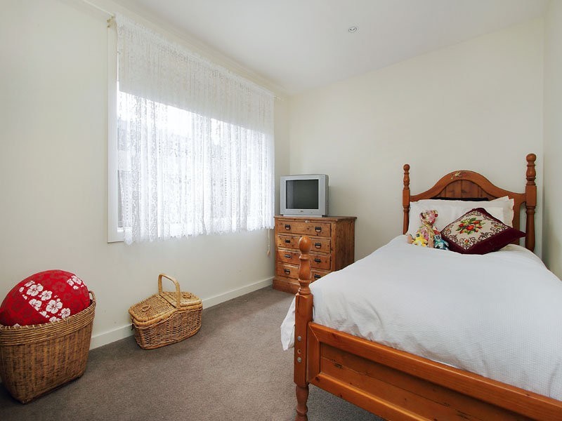 7 Village Drive, Dingley Village VIC 3172