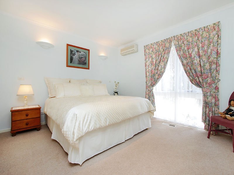 17 Cannery Place, Dingley Village VIC 3172