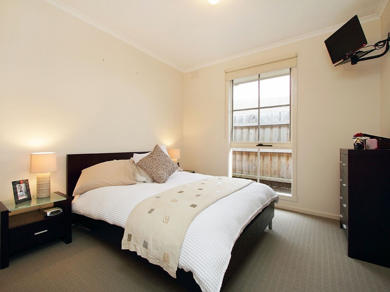 6 Holland Avenue, Dingley Village VIC 3172