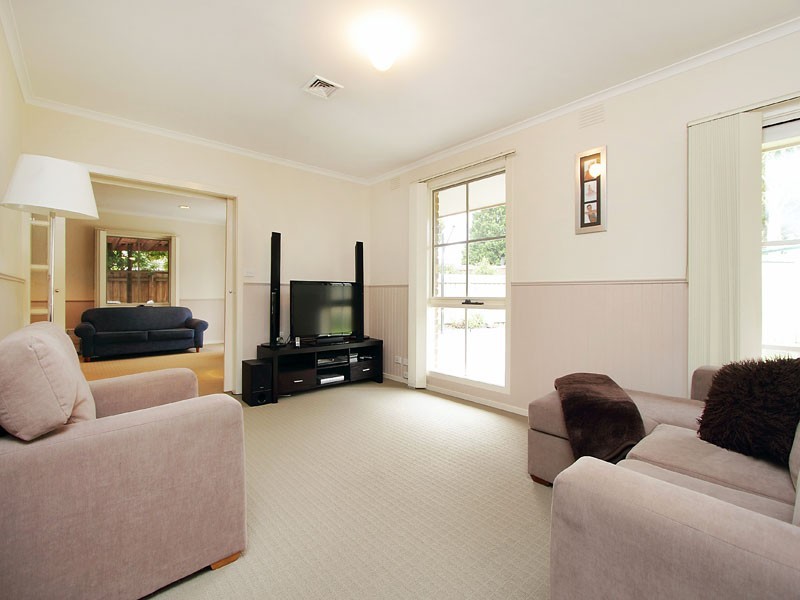 6 Holland Avenue, Dingley Village VIC 3172