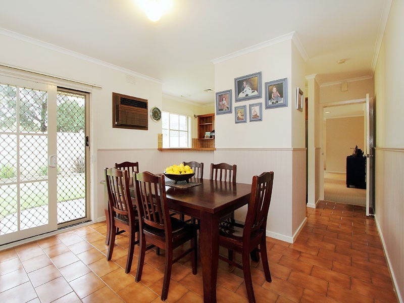 6 Holland Avenue, Dingley Village VIC 3172