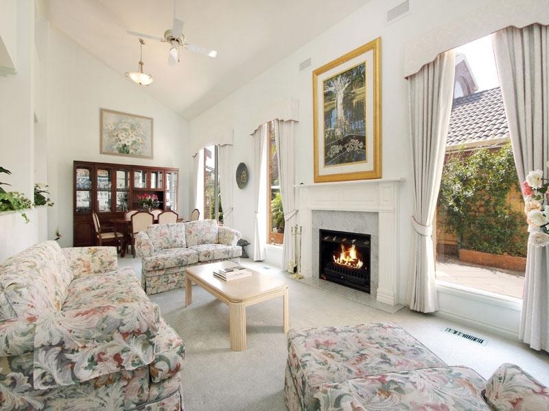 12 Fernhill Drive, Dingley Village VIC 3172