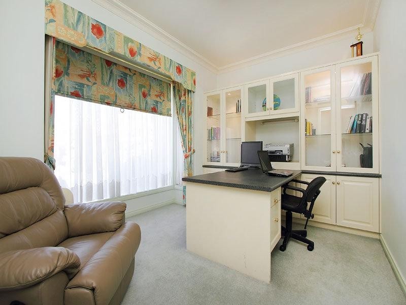 12 Fernhill Drive, Dingley Village VIC 3172