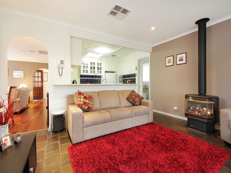 37 Putt Grove, Keysborough VIC 3173