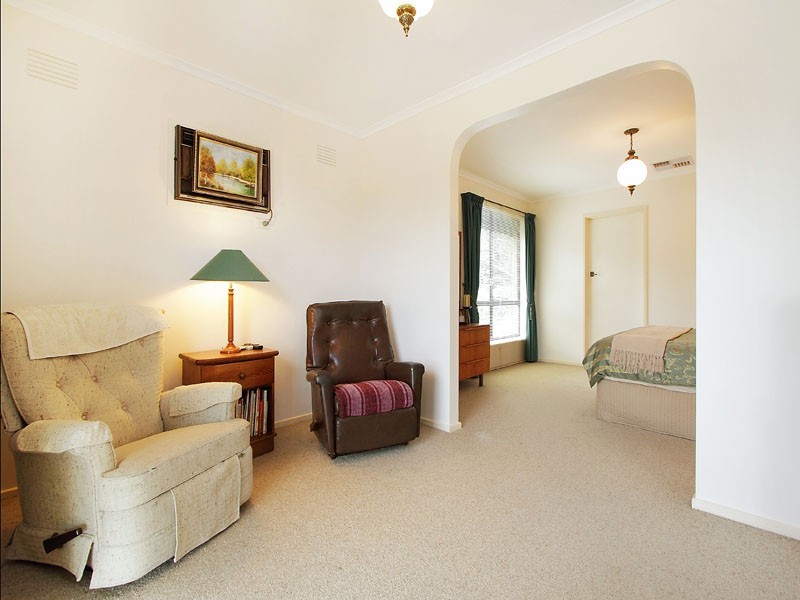 32 Golf Links Crescent, Dingley Village VIC 3172