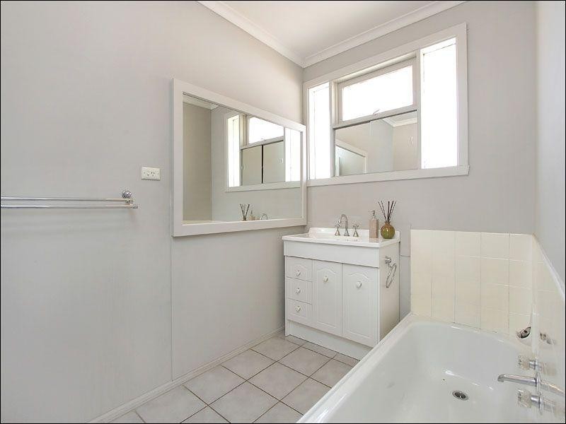 1 Nicholas Grove, Heatherton VIC 3202