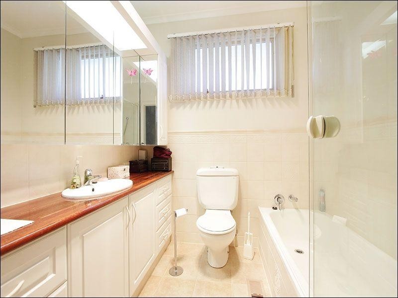 20 Golf Links Crescent, Dingley Village VIC 3172