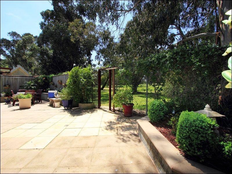 20 Golf Links Crescent, Dingley Village VIC 3172