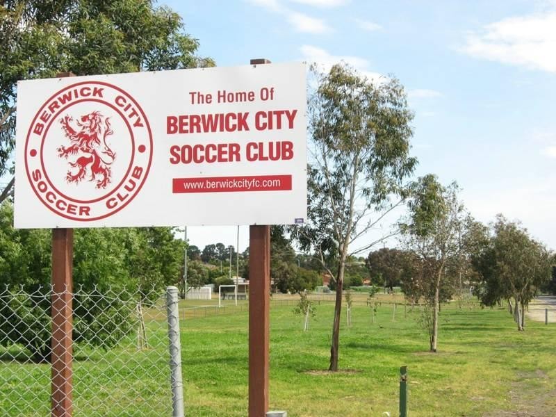 63-67 Fox Road, Narre Warren North VIC 3804