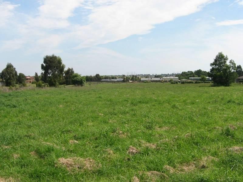 69-73 Fox Road, Narre Warren North VIC 3804