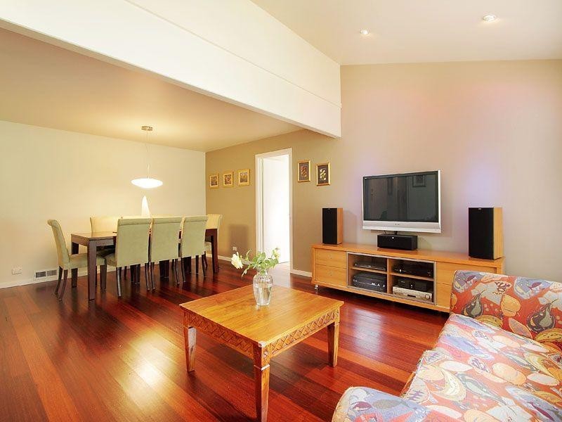 16 Fairway Drive, Dingley Village VIC 3172