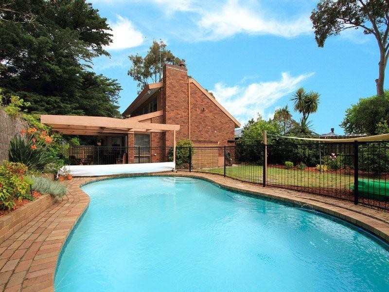 16 Fairway Drive, Dingley Village VIC 3172