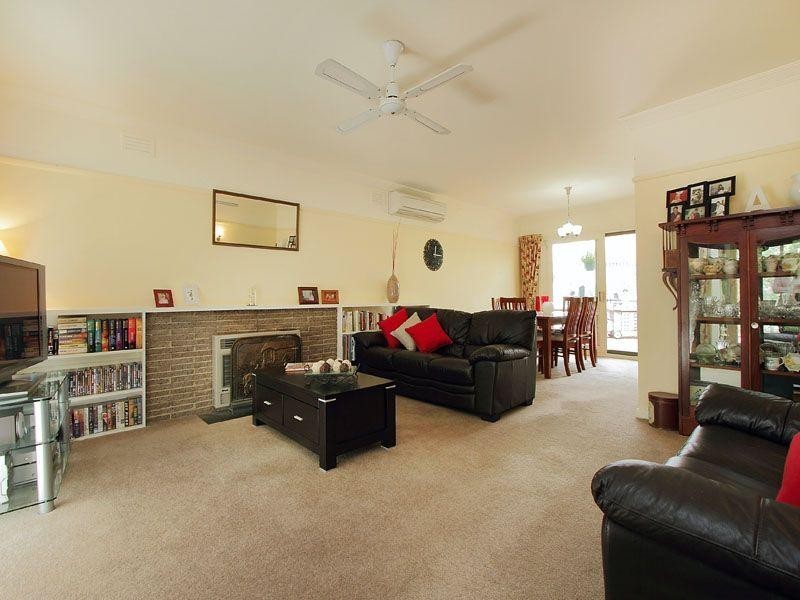 16 Cox Street, Cheltenham VIC 3192