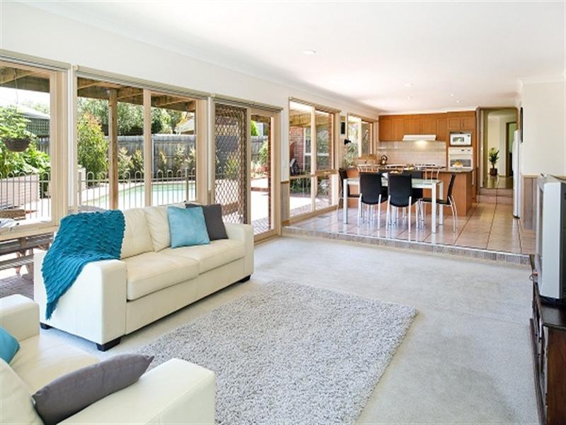 18 Evelyn Court, Dingley Village VIC 3172