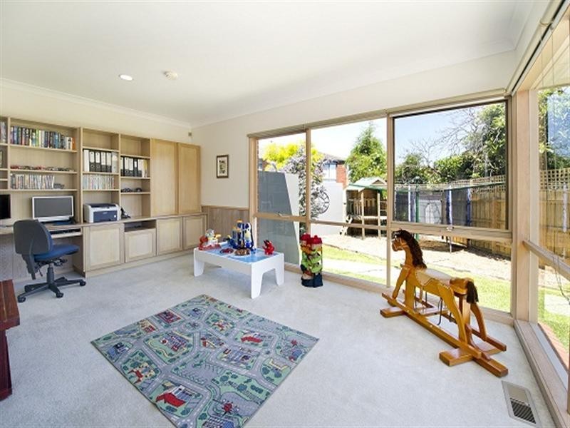 18 Evelyn Court, Dingley Village VIC 3172