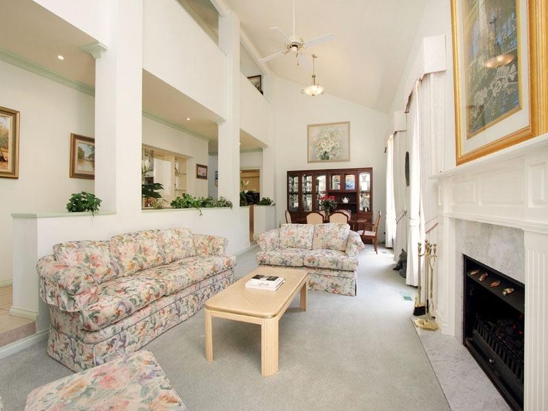 12 Fernhill Drive, Dingley Village VIC 3172