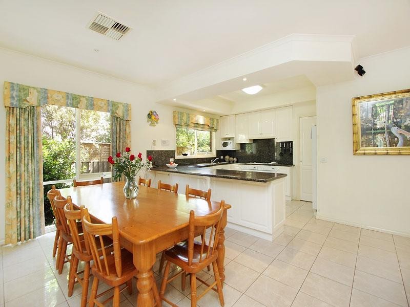 12 Fernhill Drive, Dingley Village VIC 3172