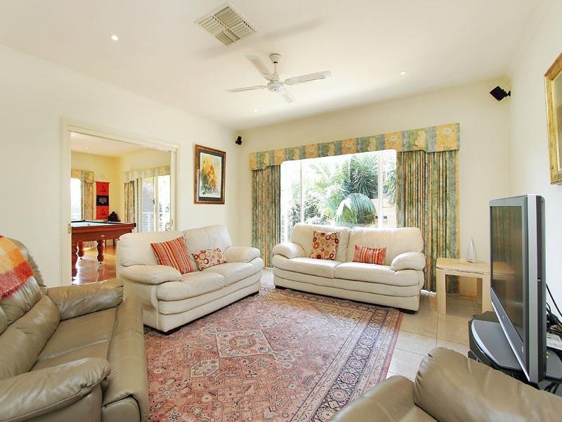 12 Fernhill Drive, Dingley Village VIC 3172