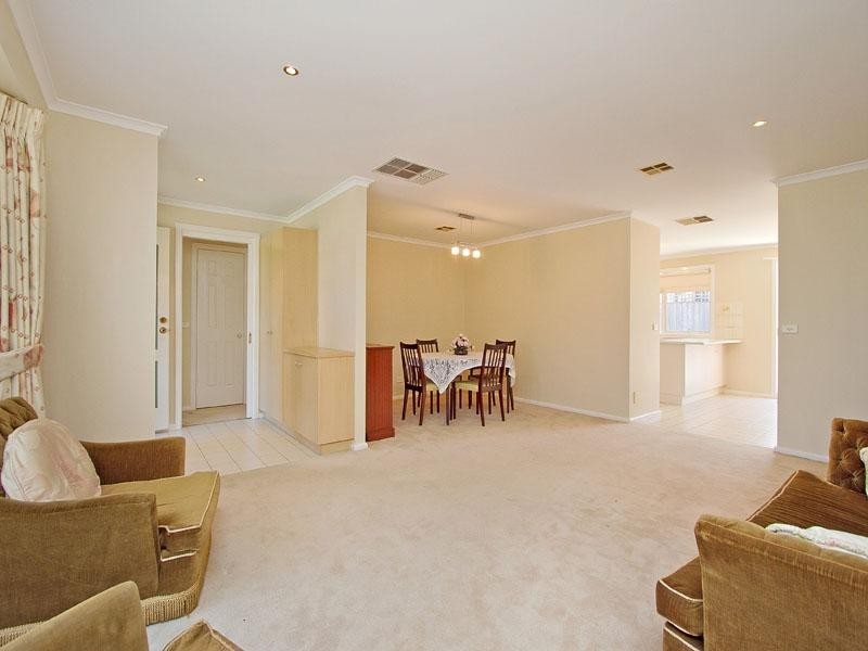 2 Rips Court, Dingley Village VIC 3172
