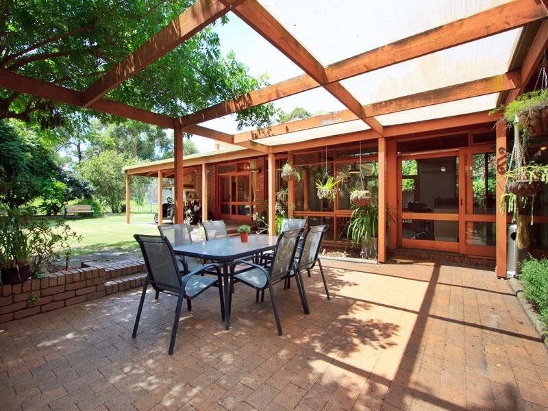 64 Golfwood Close, Dingley Village VIC 3172