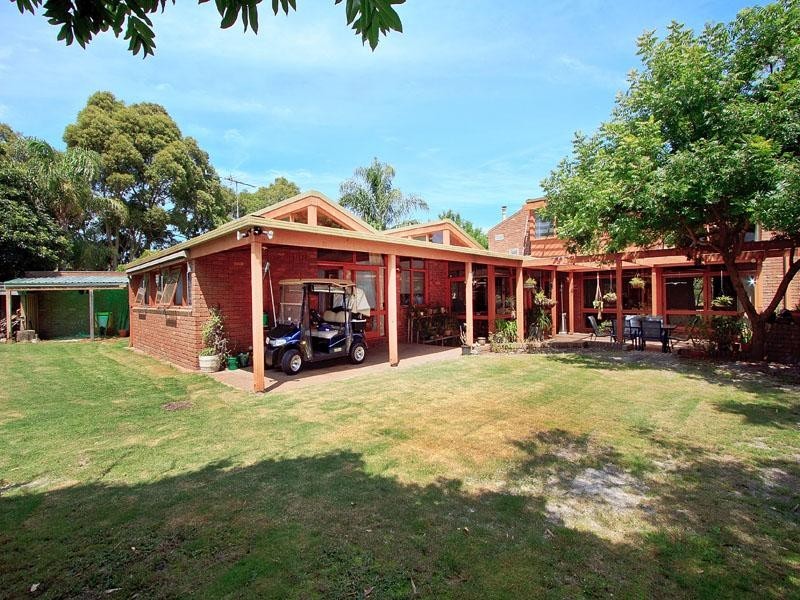 64 Golfwood Close, Dingley Village VIC 3172