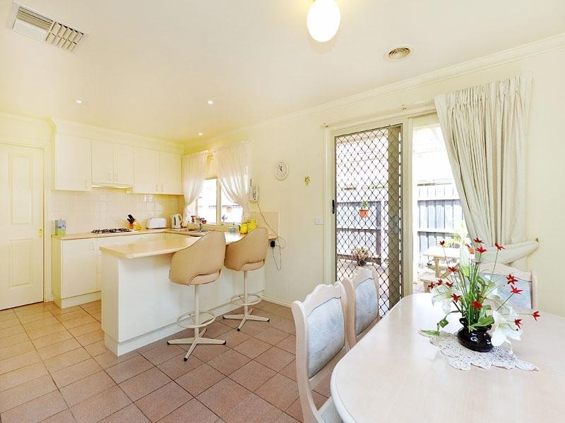 23 Albert Place, Dingley Village VIC 3172