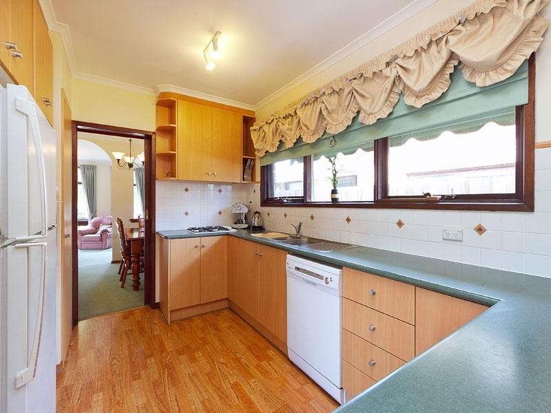 7 Rhoda Street, Dingley Village VIC 3172