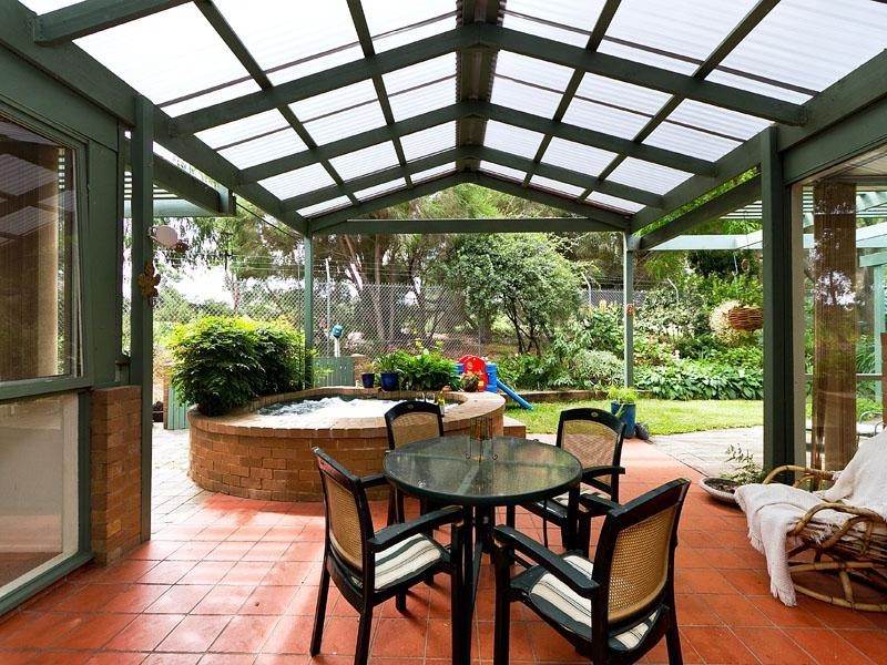 5 Hamlet Place, Dingley Village VIC 3172