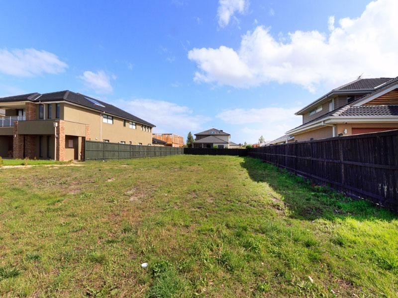 11 Fountain Court, Waterways VIC 3195