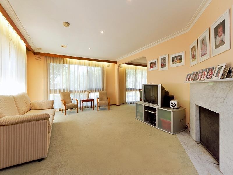 21 Timms Crescent, Dingley Village VIC 3172