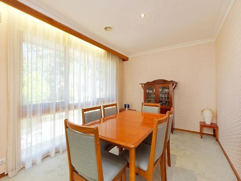 21 Timms Crescent, Dingley Village VIC 3172