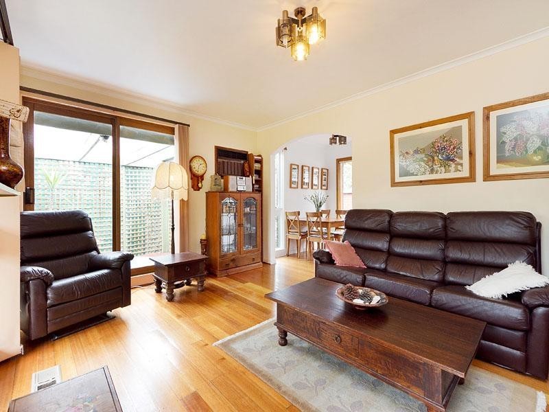 2 Seaton Drive, Dingley Village VIC 3172