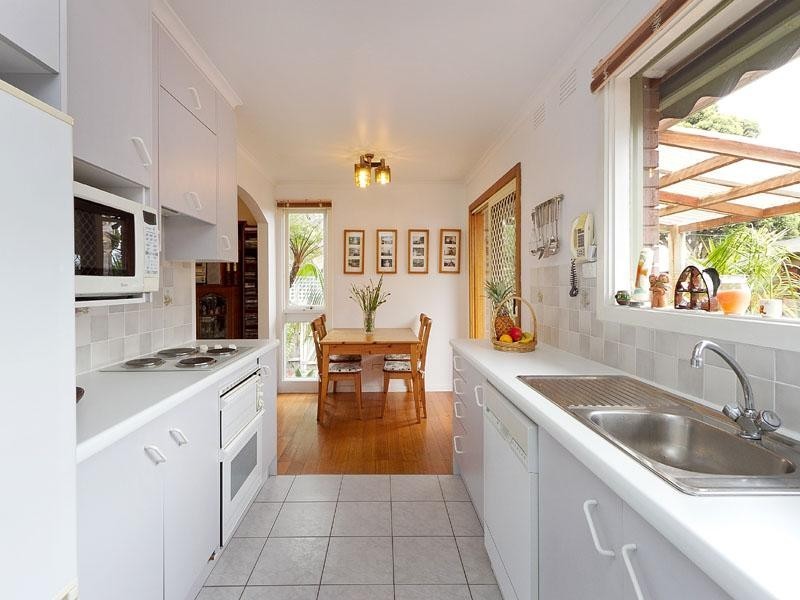 2 Seaton Drive, Dingley Village VIC 3172