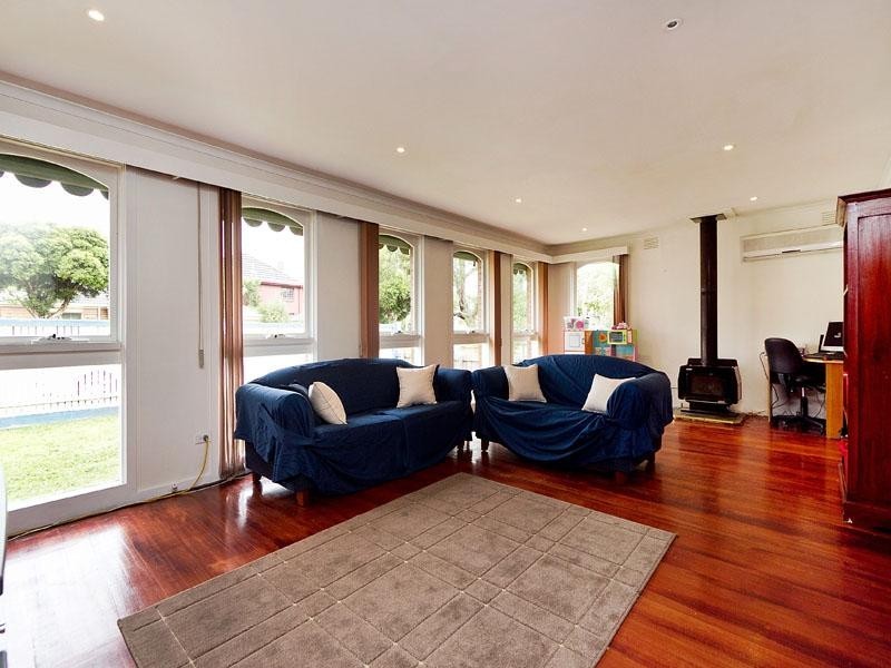 6 Howard Road, Dingley Village VIC 3172