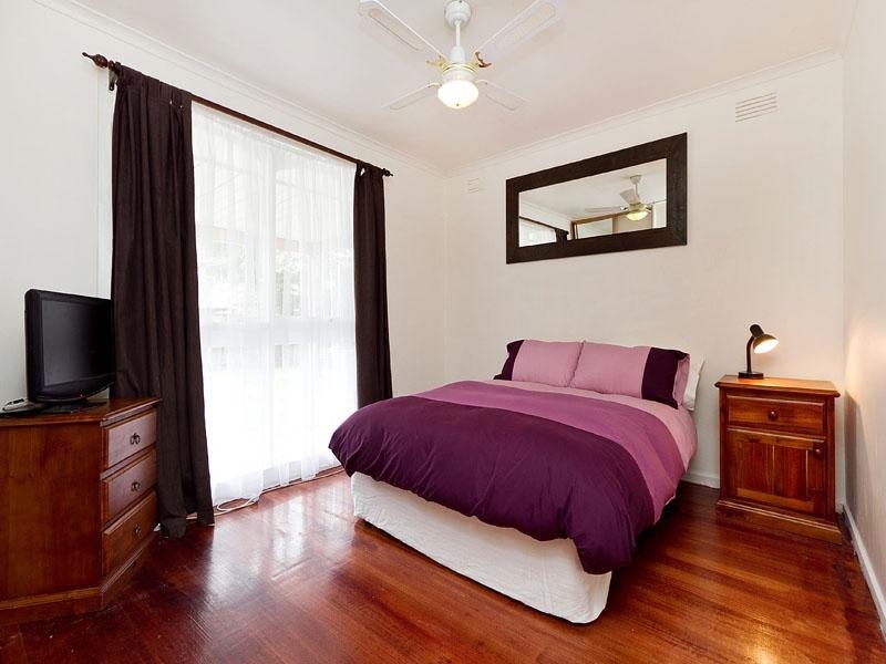 6 Howard Road, Dingley Village VIC 3172