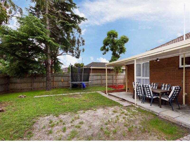 6 Howard Road, Dingley Village VIC 3172