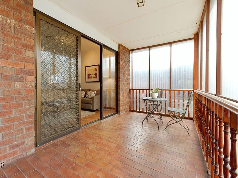 64 Chesterville Road, Cheltenham VIC 3192