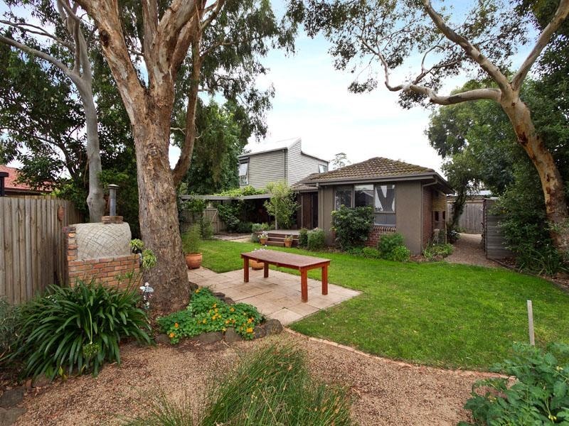 4 Metung Court, Dingley Village VIC 3172