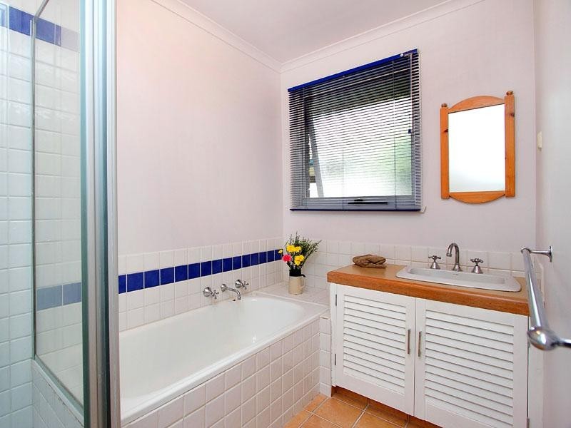 4 Metung Court, Dingley Village VIC 3172