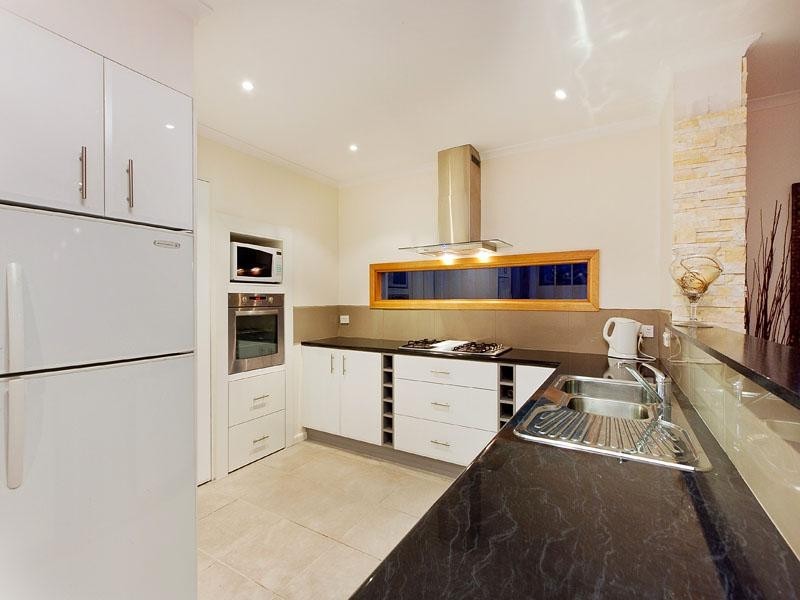 3 Pickworth Drive, Dingley Village VIC 3172