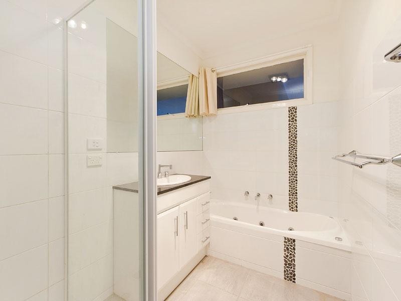 3 Pickworth Drive, Dingley Village VIC 3172