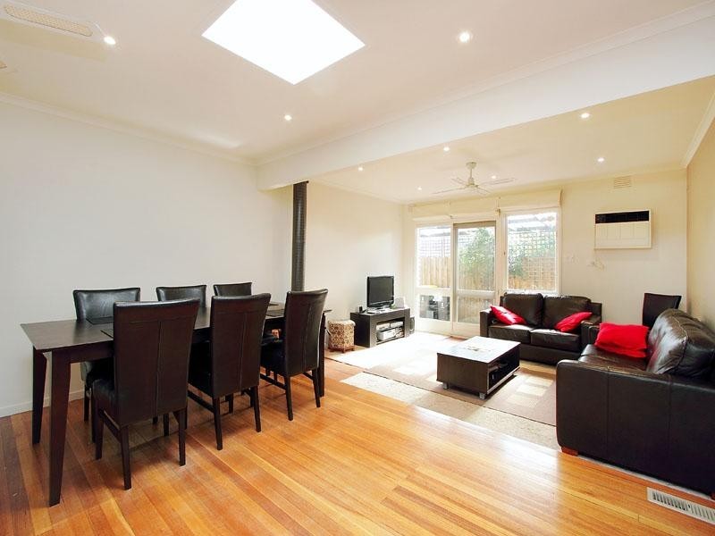 6 Donhaven Court, Dingley Village VIC 3172