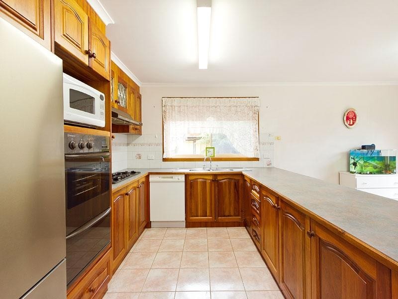 6 Lumeah Court, Dingley Village VIC 3172