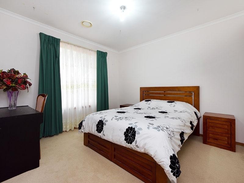 6 Lumeah Court, Dingley Village VIC 3172