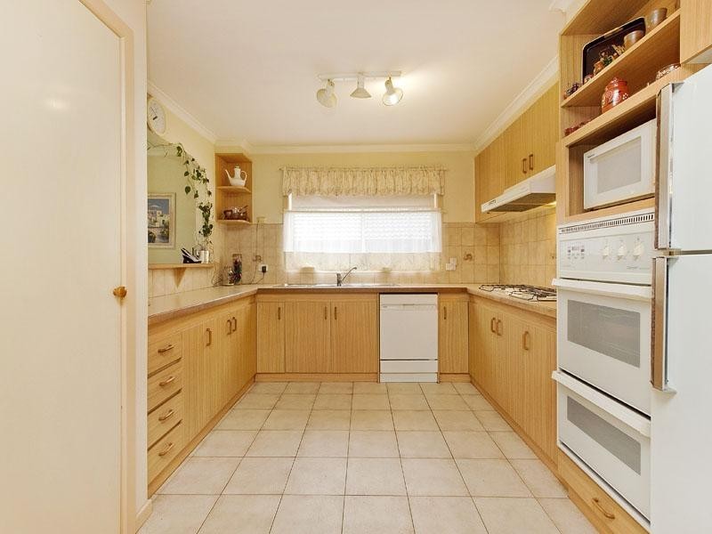 38 Vella Court, Springvale South VIC 3172