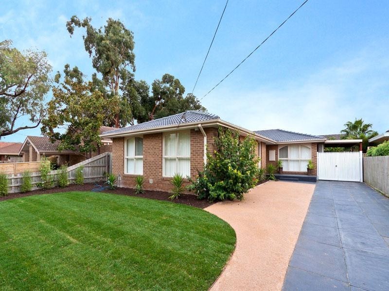 32 Village Drive, Dingley Village VIC 3172