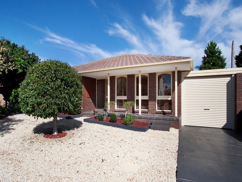 32 Campbell Grove, Dingley Village VIC 3172