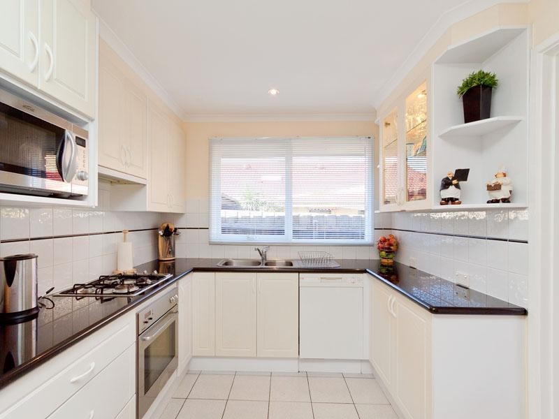 32 Campbell Grove, Dingley Village VIC 3172