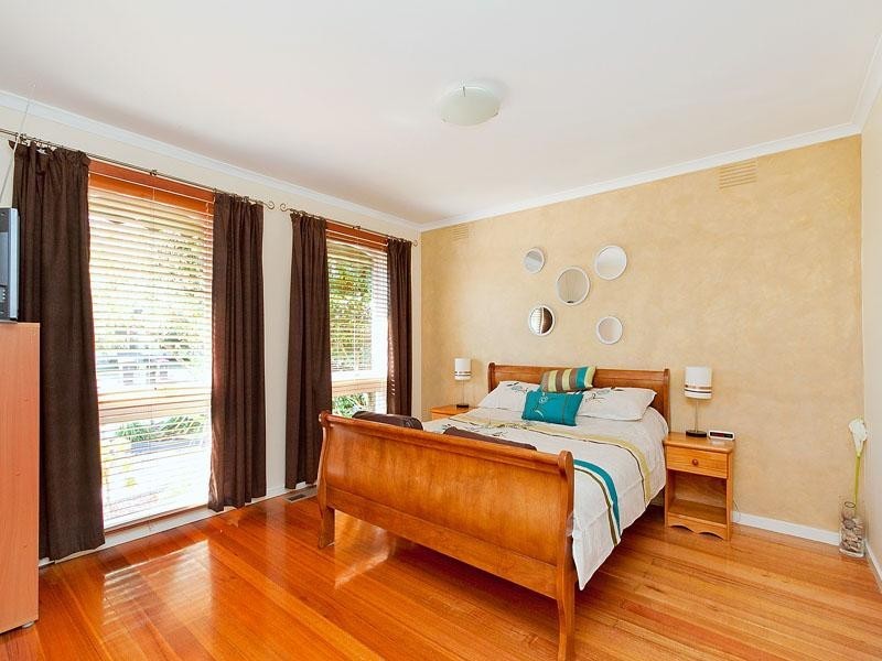 32 Campbell Grove, Dingley Village VIC 3172