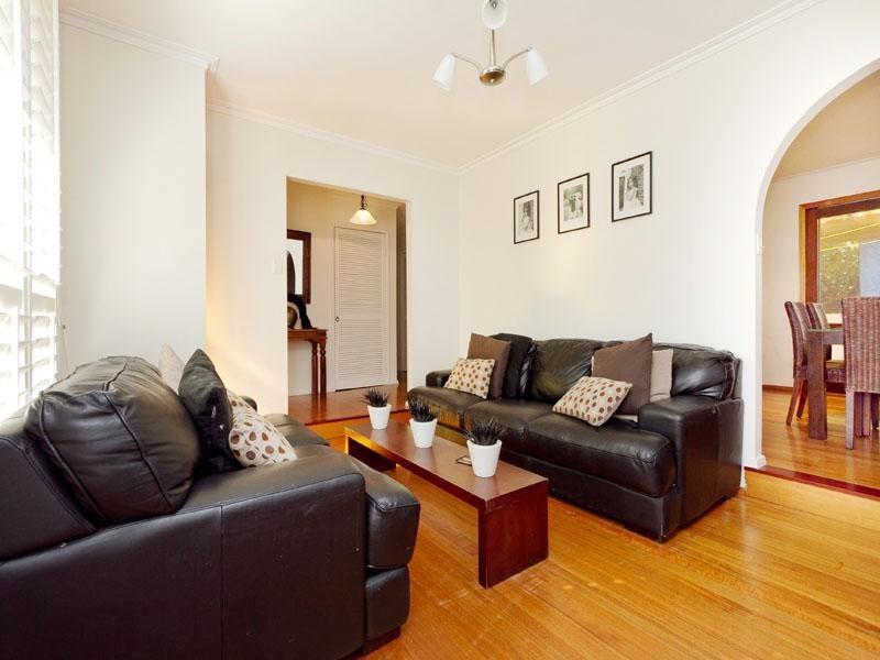 4 Rivoli Court, Dingley Village VIC 3172